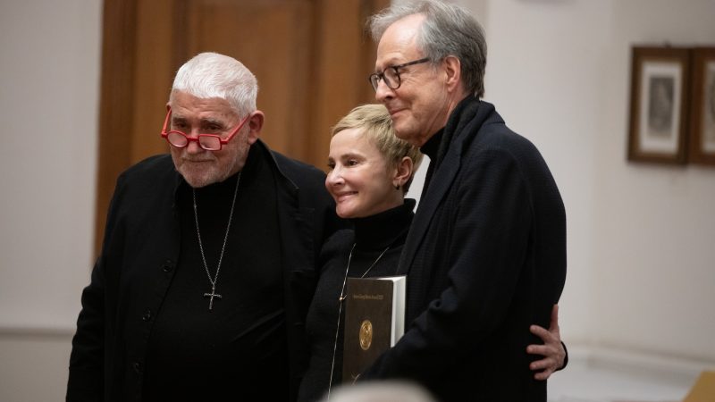 Die Gewinnerin Eugenia Maximova (mitte) mit Prof. Werner Sobotka (links) und Hans Petschar. (c) Markus Hofstätter