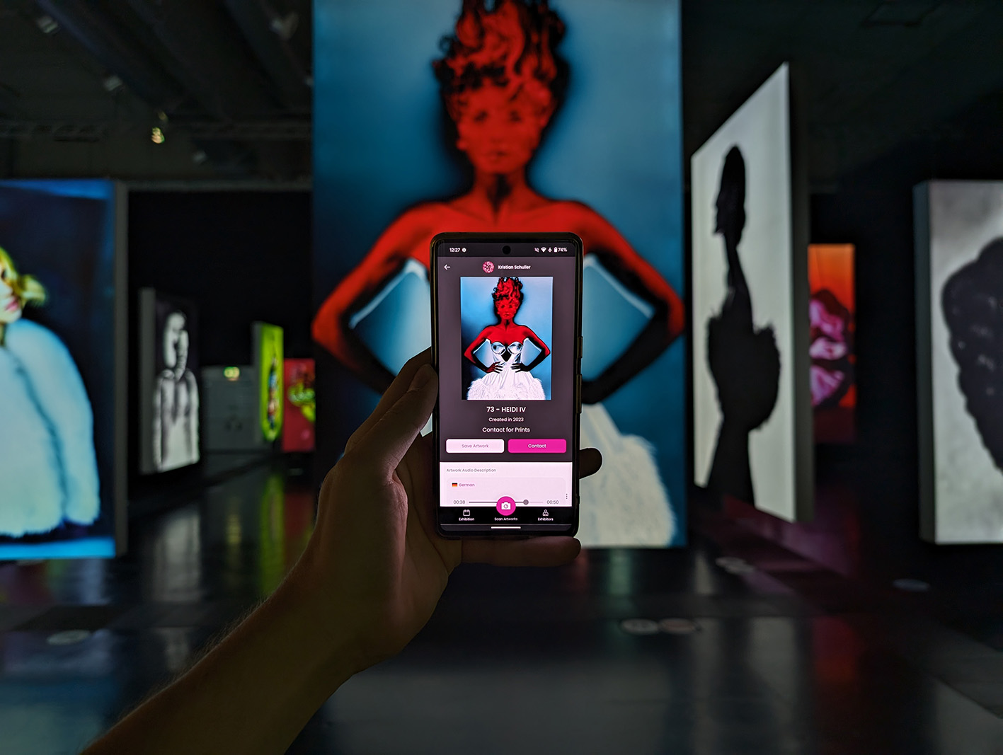 Kristian Schuller Fotoausstellung mit multimedialem Guide fürs Smartphone