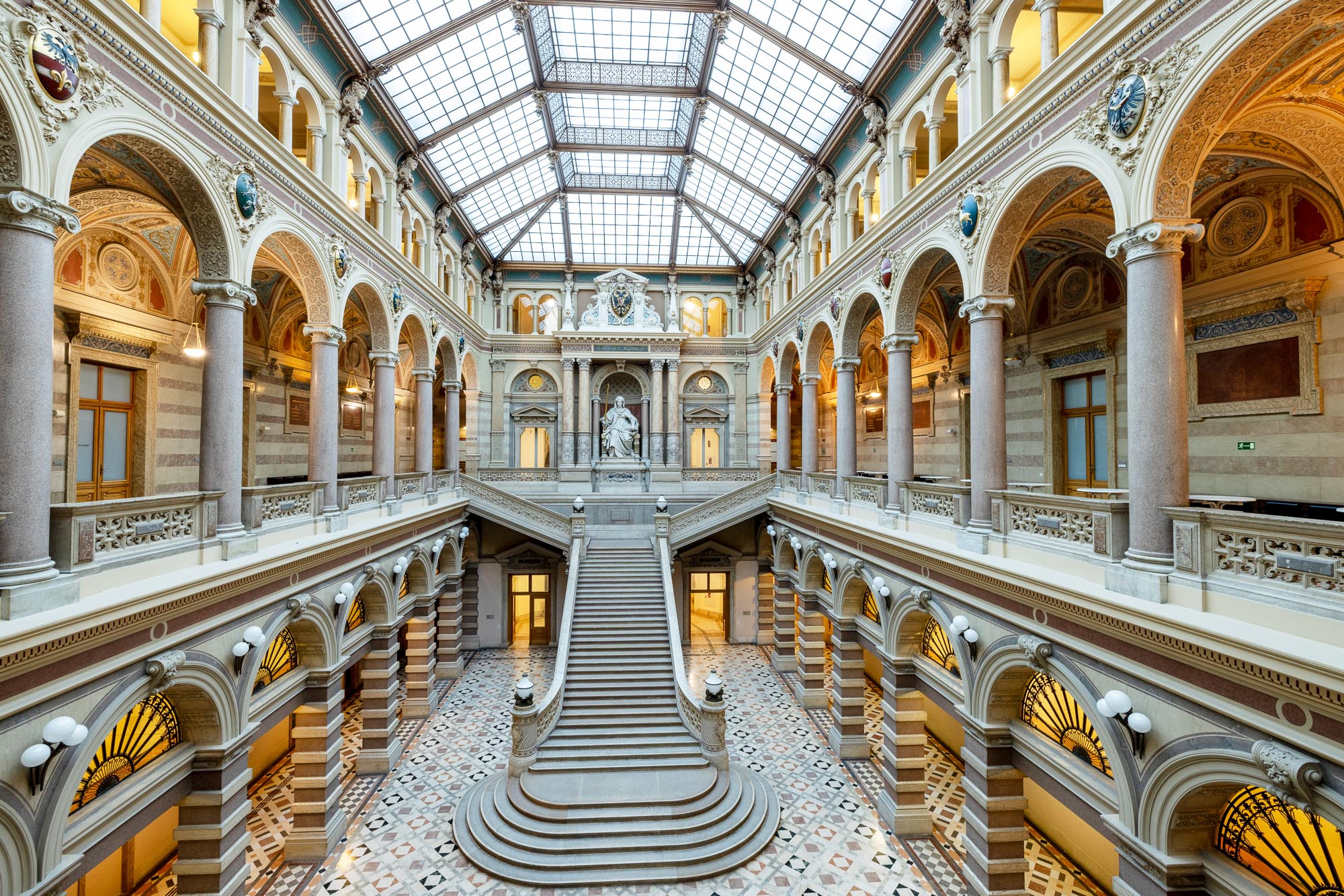 Imposante Ästhetik: Der Wiener Justizpalast. (c) Wiener Fotoschule