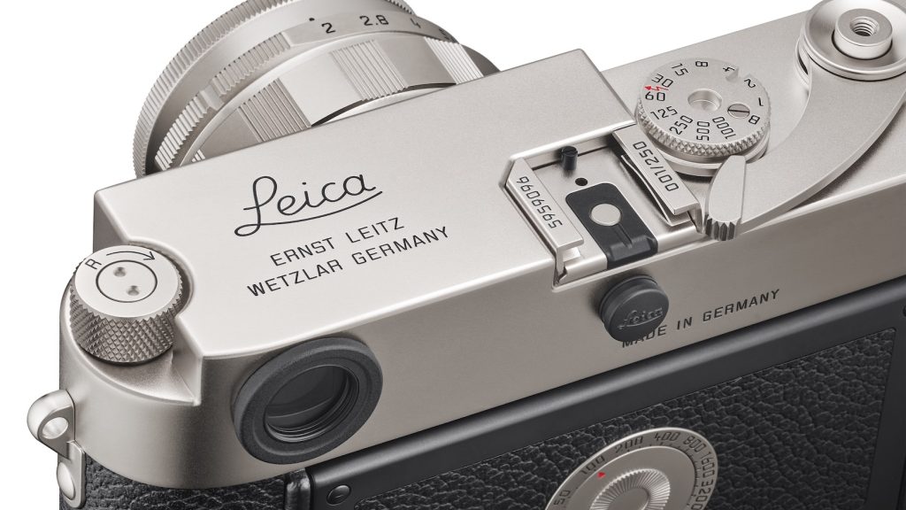 Das Leica M-System prägte die Fotografiegeschichte nachhaltig. Abgebildet ein Detail des streng limitierten Sondermodells "Leica M Edition 70". Foto: Leica Camera AG