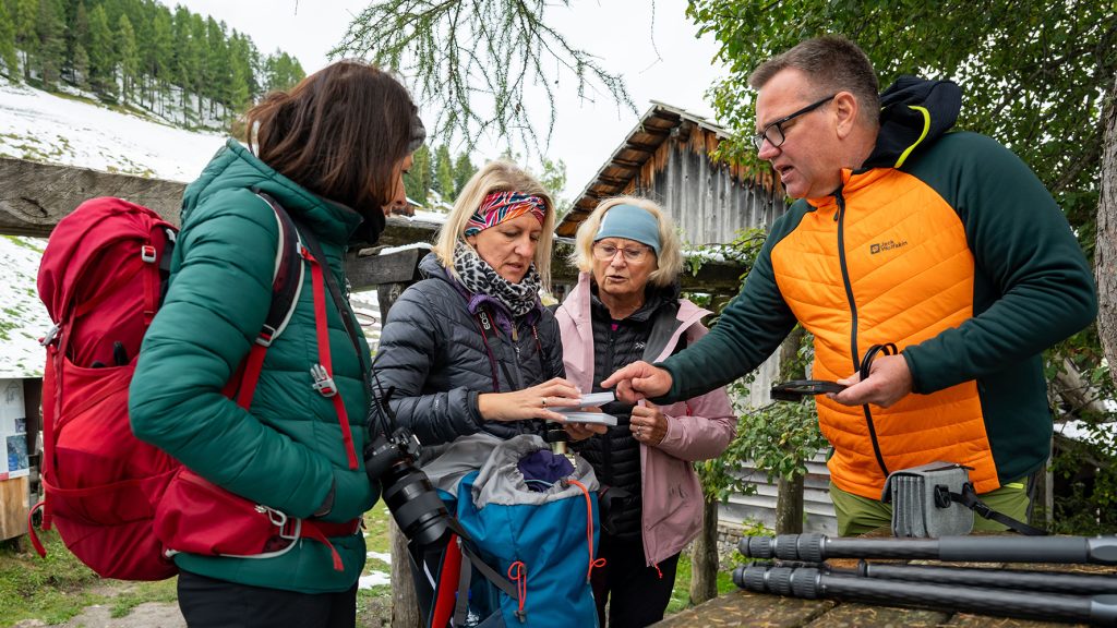 Rainer Schenk, Karl Füsselberger mit einer Seminargruppe in Südtirol (c) Rainer Schenk